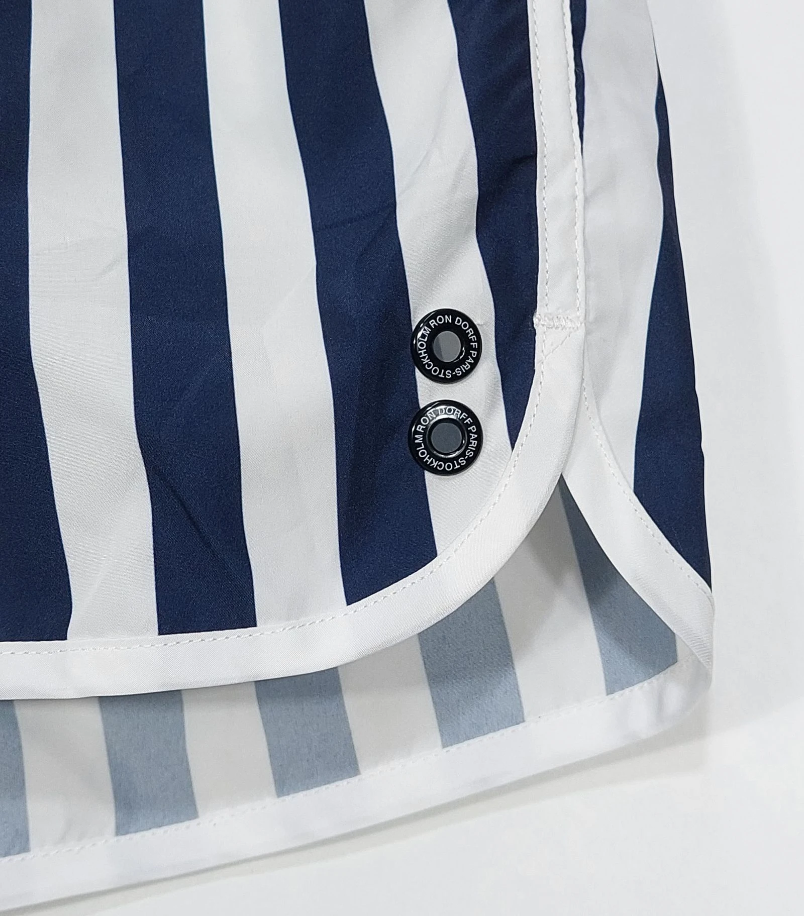Ron Dorff vertical stripes swim shorts - white / navy M – photo 6